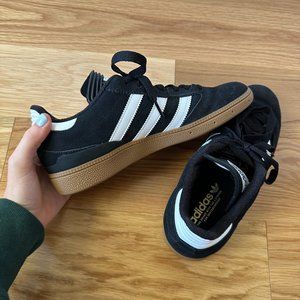 Adidas Busentiz Pro - Womens 8.5 / Men's 7.5